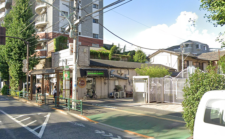 写真：交差点の風景
