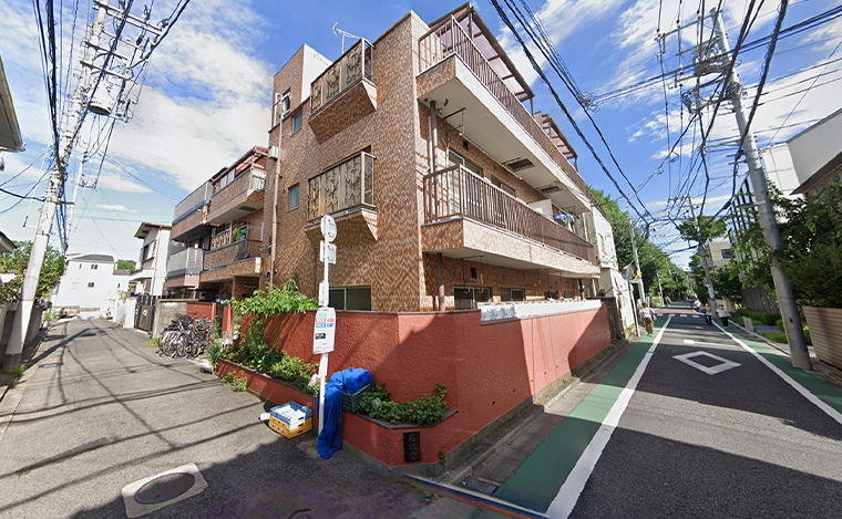 写真：マンションの外観